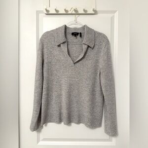 Theory 100 cashmere V-neck sweater size M Light gray like new